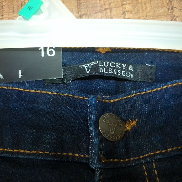 lucky and Blessed jeans NWT size 14 never worn dark blue jeans ripped knees unfi - Picture 4 of 6